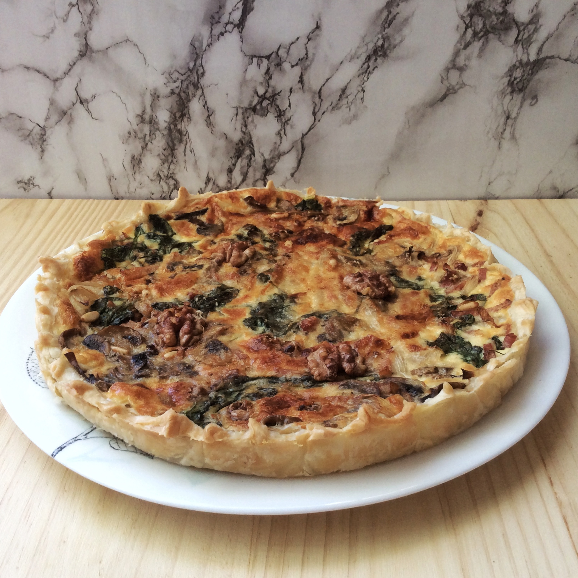 Quiche con nueces, champiñones, cebolla y espinacas - Me gustan las Nueces