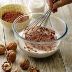 bol-de-pudding-de-chocolate-y-nueces-de-chocolate-blanco-paso-1