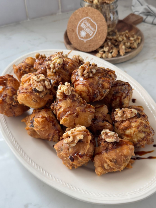 Bueñuelo de Nueces de California y queso